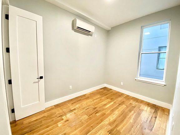 4th image of 1416 Saint Marks Ave #4WR