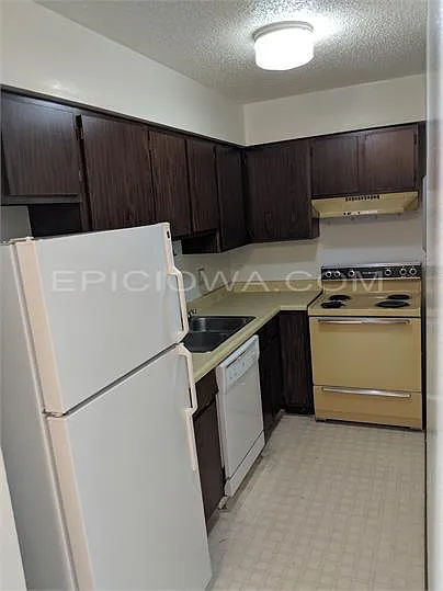 20 N 10th Ave — Photo 16