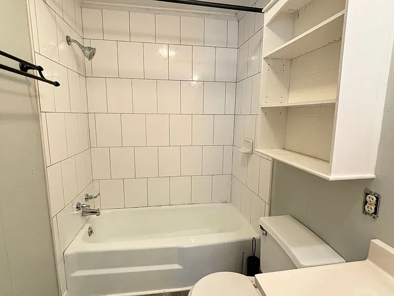 110 Victory Dr — Photo 15