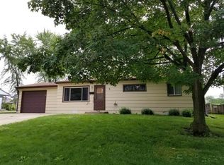 630 Larkdale Row, Wauconda, IL 60084