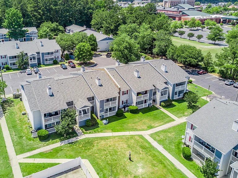 Blue Ridge Apartments — Photo 38