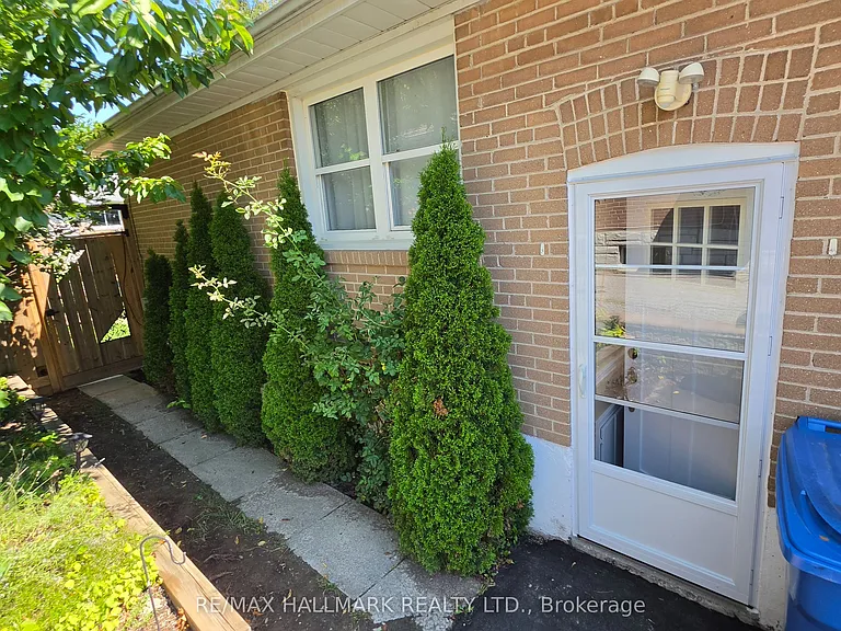 187 Septonne Ave #LOWER LEVEL — Photo 4