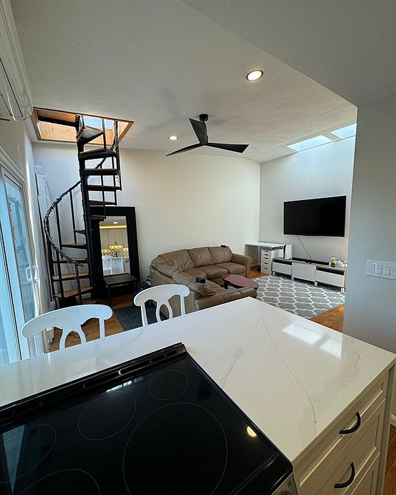 1st image of 608 Dorchester Ave #3A