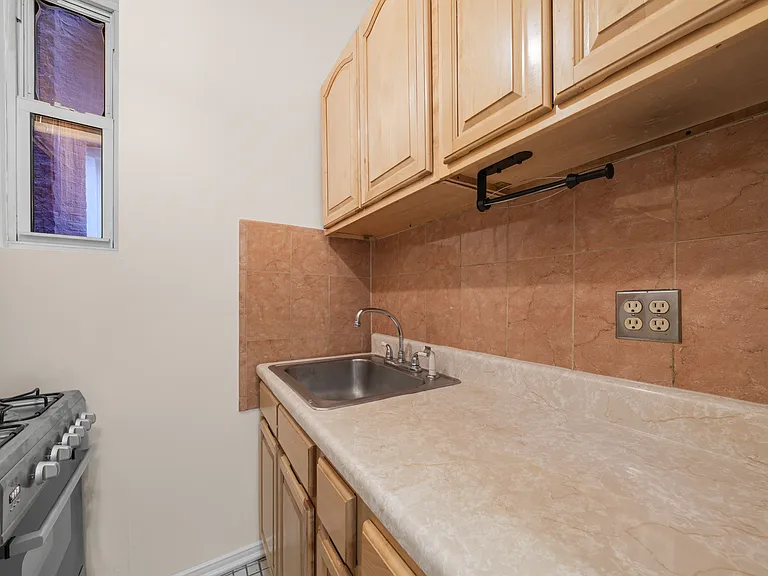 25 W 84th St #1H — Photo 7