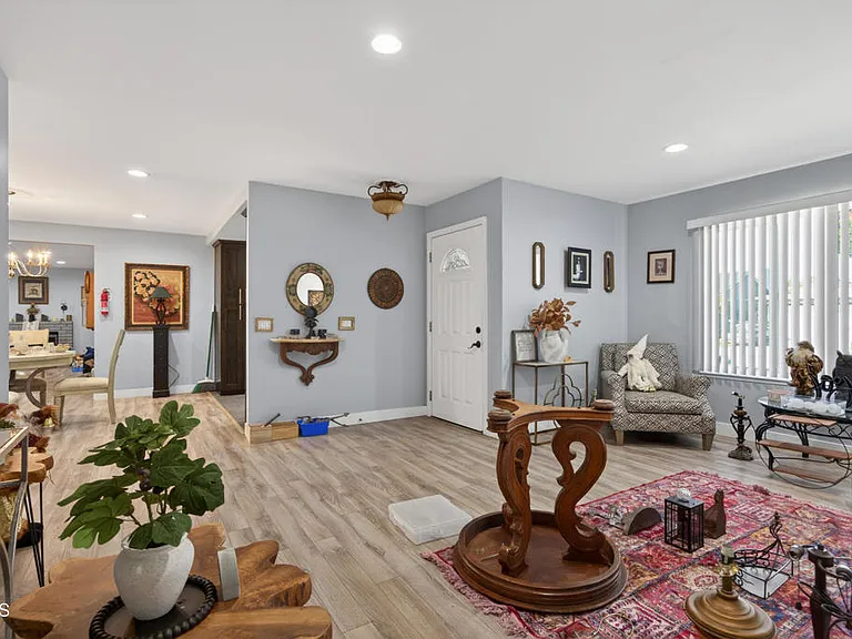 4351 Frost Dr — Photo 35