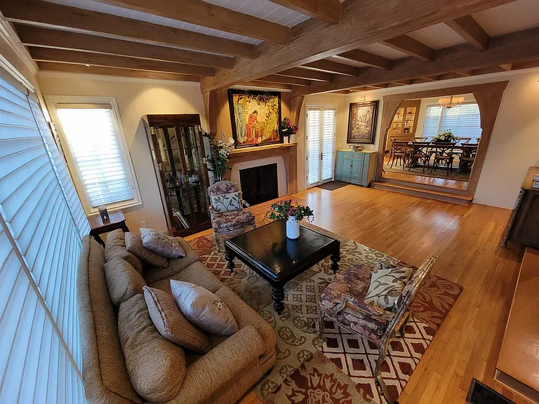 360 Aster St — Photo 17