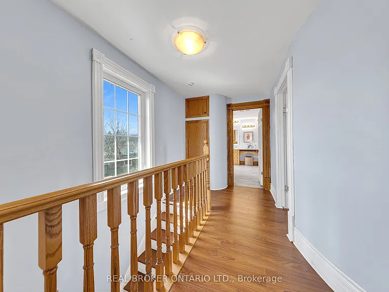 52 1/2 Victoria Ave N #MAIN — Photo 26