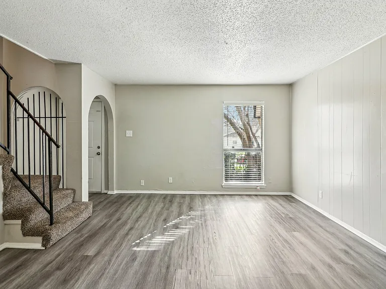 MB Arlington — Photo 14