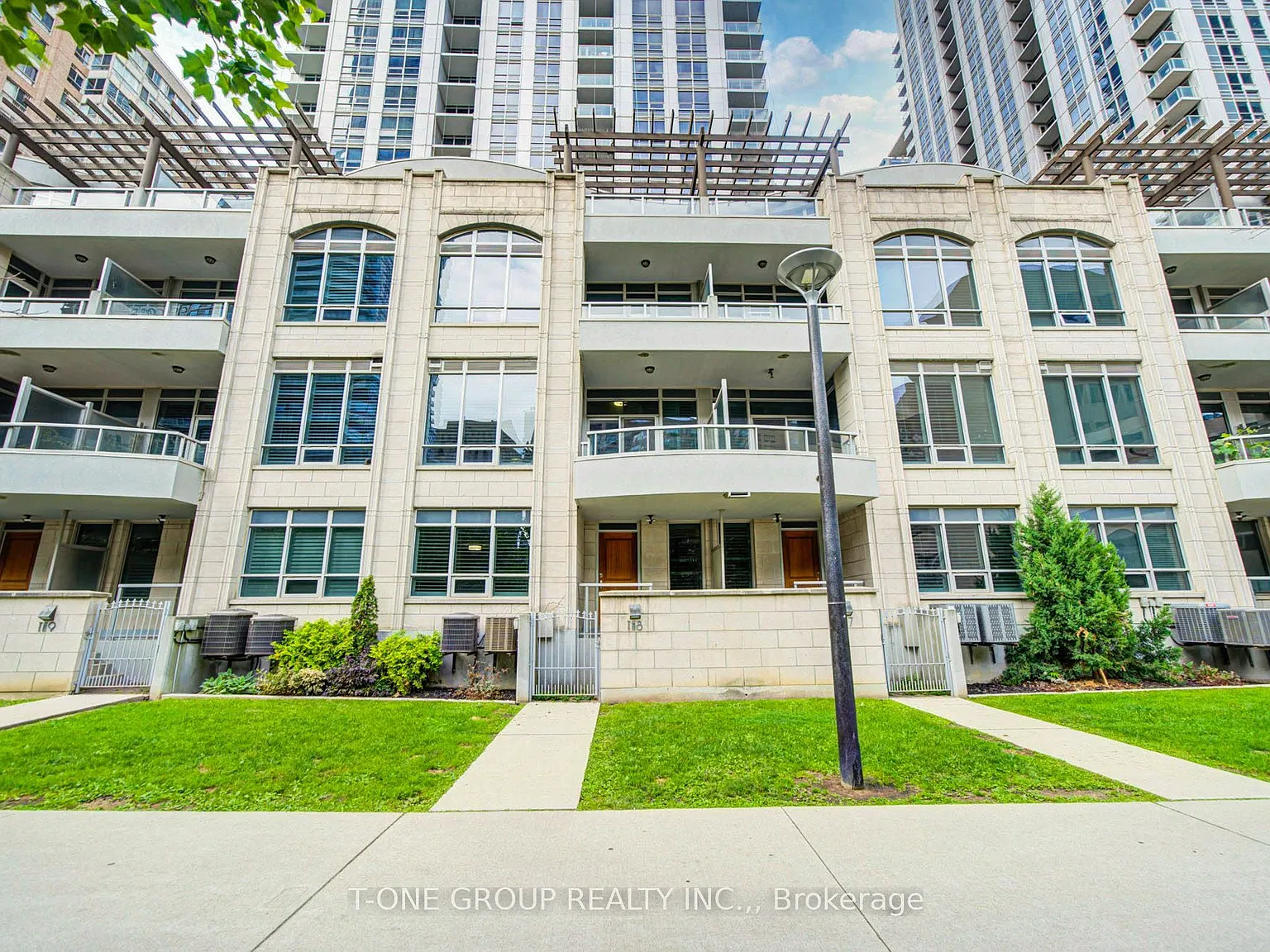 4 bed, $6,300 — Photo 2