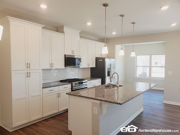 5th image of 731 Brecklin Ln