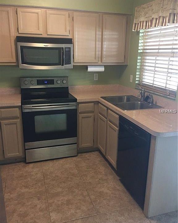 1st image of 564 Kensington Lake Cir
