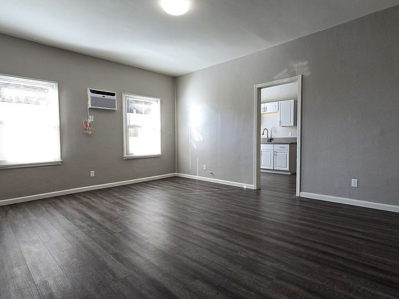 3rd image of 1140 E Elk Ave APT 7