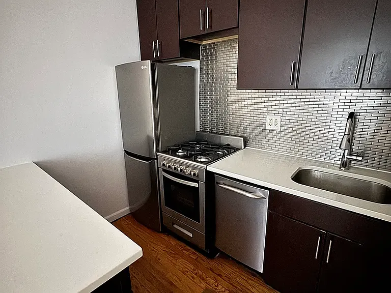 159 Eastern Pkwy #1B — Photo 2