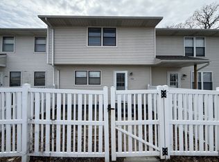 Longfellow North West 1482-1488, Jackson, MI 49202