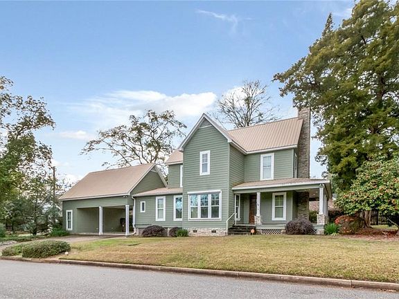 2nd image of 4 Rose Ave