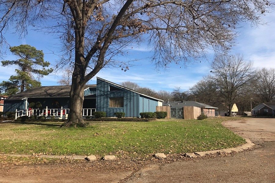 2nd image of 2582 Witchtree Rd