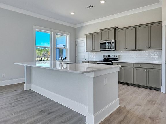 2nd image of 114 Coastline St
