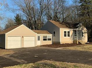 3468 N Macarthur Rd, Decatur, IL 62526