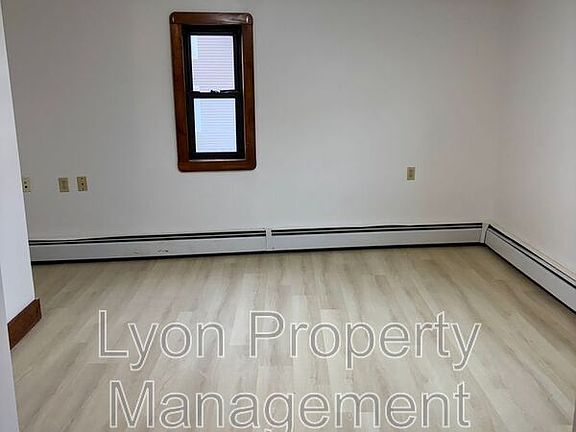 4th image of 262 Illinois St APT 1