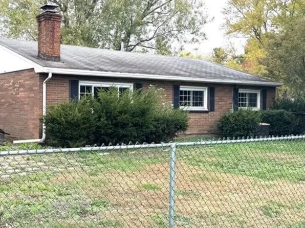 4481 Broadway Ave, Louisville, OH 44641