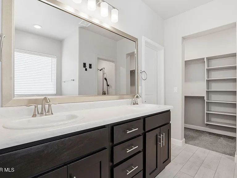 13131 Oakhampton Ave — Photo 22