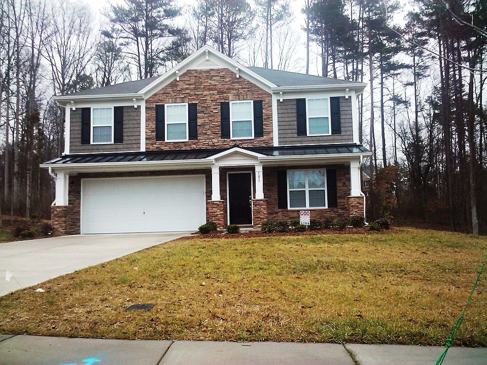 384 Winecoff Woods Drive NW