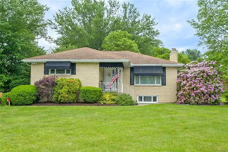 101 Manchester Dr photo 1
