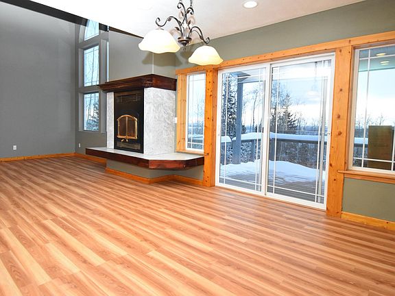 4th image of 3265 Hillary Ave