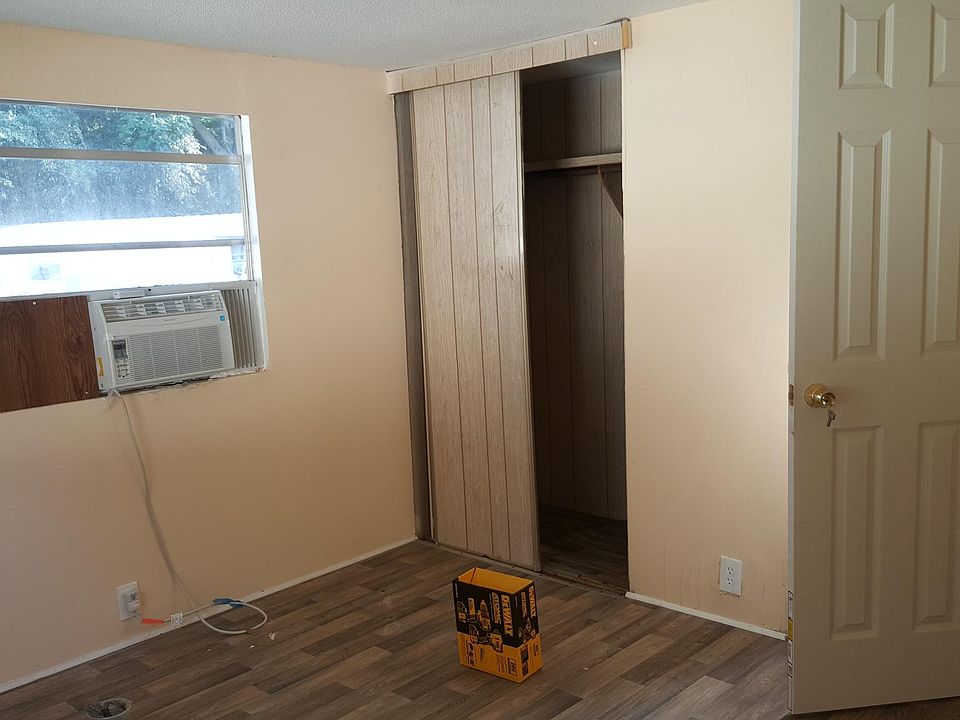 2nd image of 425 SE 18th St