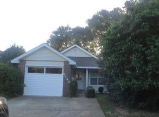 8146 Treetop Ln, Pensacola, FL 32514
