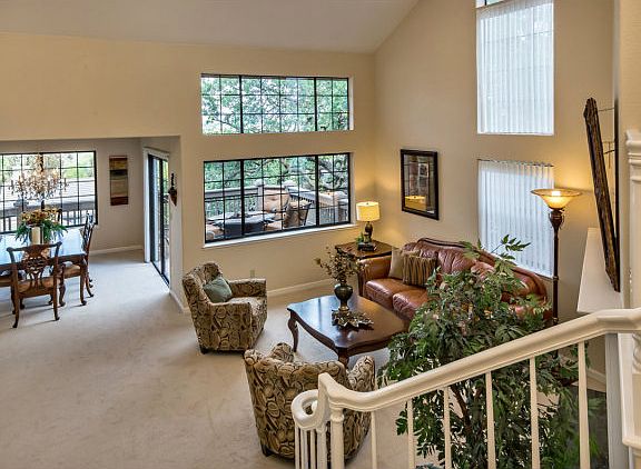 5th image of 5988 Dry Oak Ct