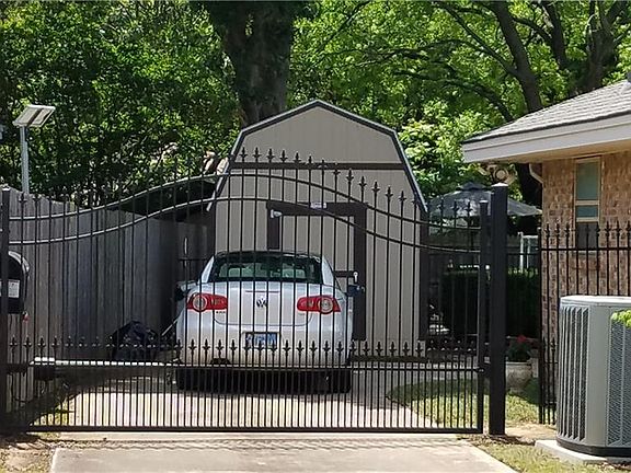 2nd image of 2814 Canongate Dr