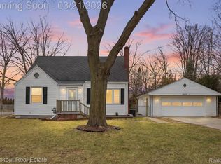 1060 Cross St, Saginaw, MI 48602