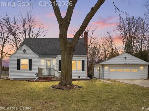 1060 Cross St, Saginaw, MI 48602