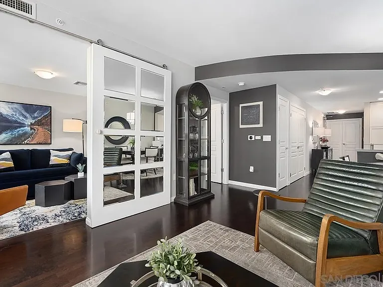 555 Front 1501 #1501 — Photo 27