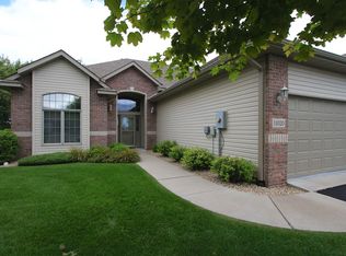 11020 Preserve Cir N, Champlin, MN 55316