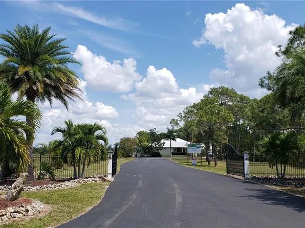 3571 Heron Landing Cir, Saint James City, FL 33956