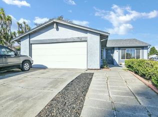 316 Meadows Dr, Vallejo, CA 94589