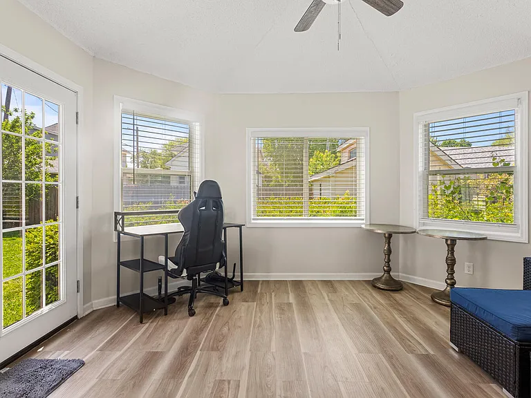 913 W Eads St — Photo 10
