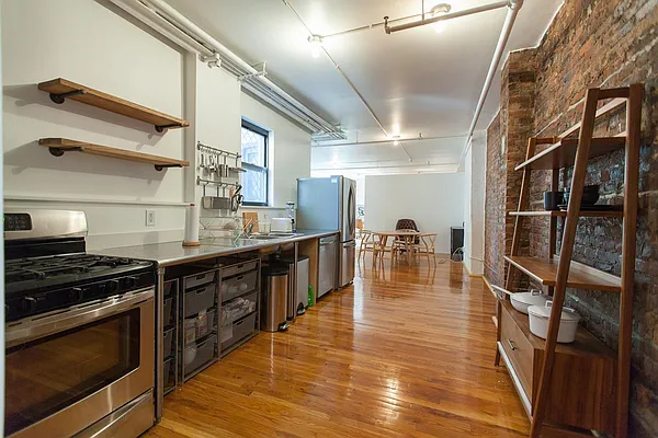Rented by Voro NYC | media 33