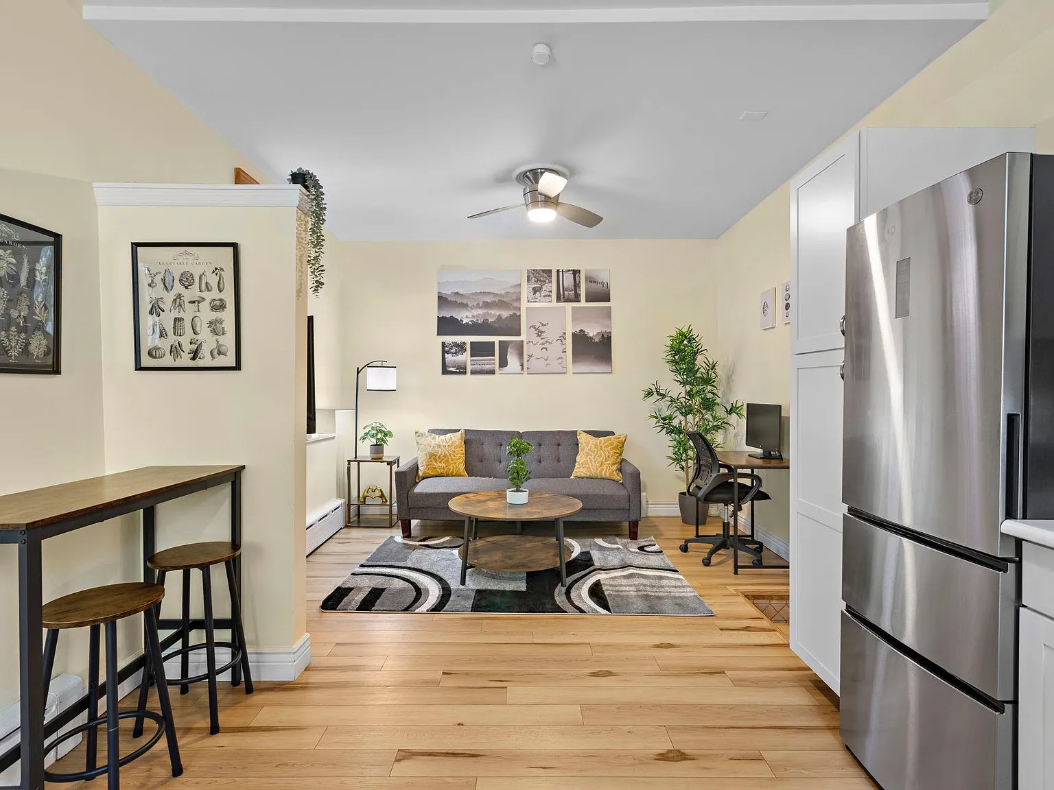 1 bed, 1.0 bath, $1,900 — Photo 2