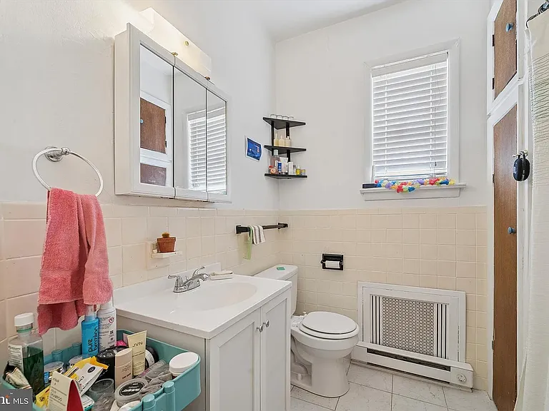 2842 Cedar St #2 — Photo 3