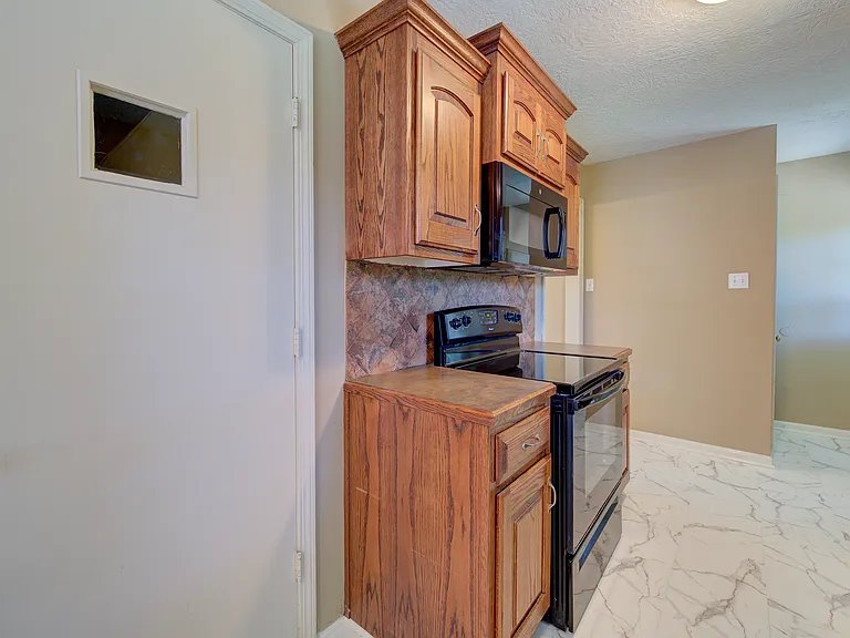 6604 N Campbell St — Photo 6