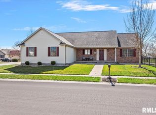 3700 Bergamot Dr, Springfield, IL 62712