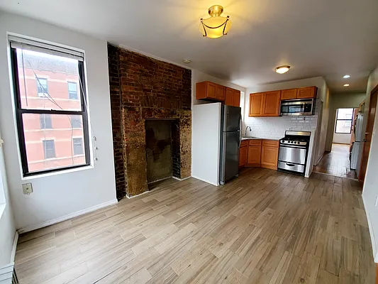 Rented by Ideal Properties Group | media 3