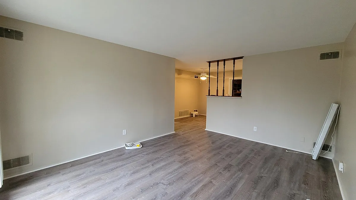 Building Photo - 2523 Empire Dr