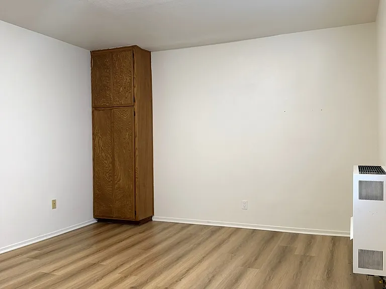 1804 S Cabrillo Ave #E — Photo 6