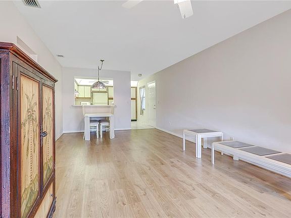 5th image of 221 Fox Glen Dr APT 2310