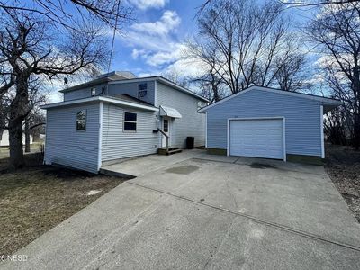 22 2nd Ave W, Sisseton, SD, 57262