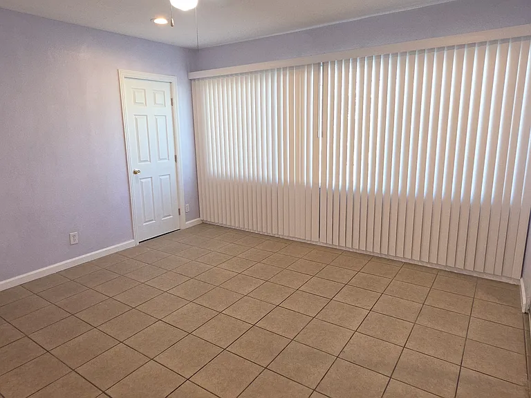 719 E Wardlow Rd #B — Photo 15
